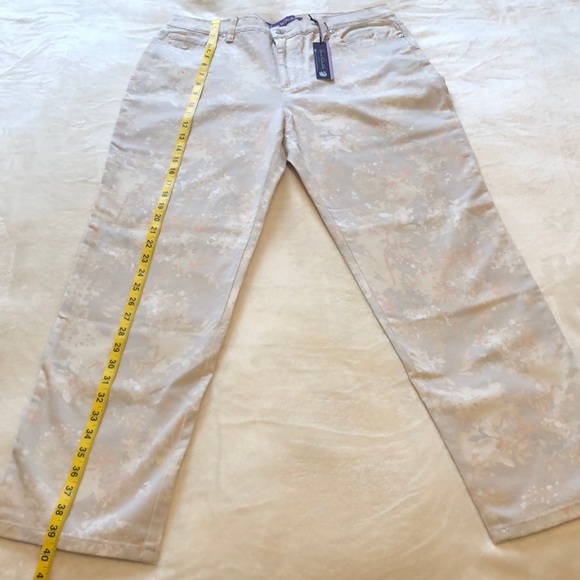 NWT Gloria Vanderbilt slimming jean classic rise - Picture 6 of 8